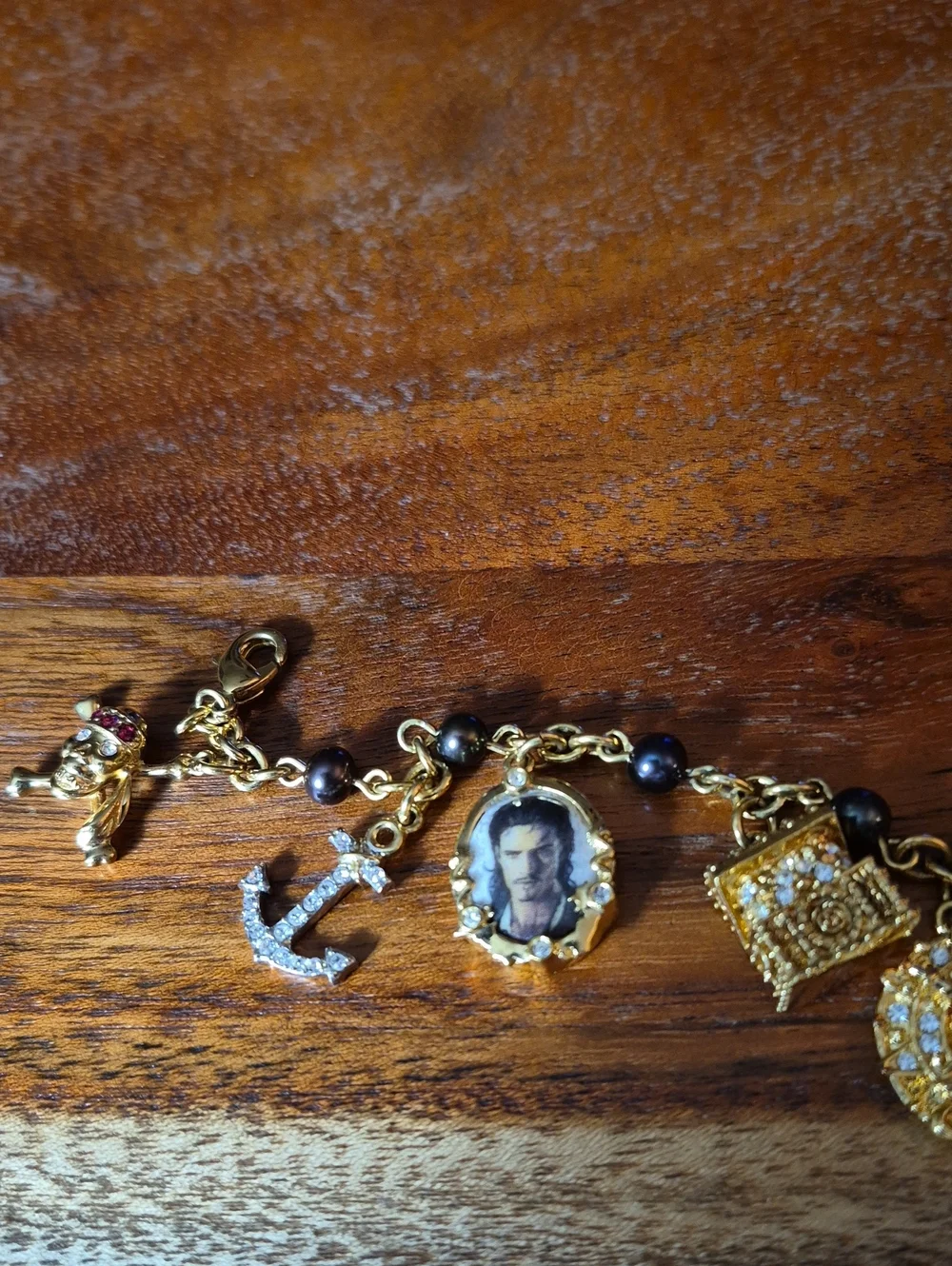 Bradford Exchange Pirates Of The Caribbean A Pirate's Treasure Charm Bracelet